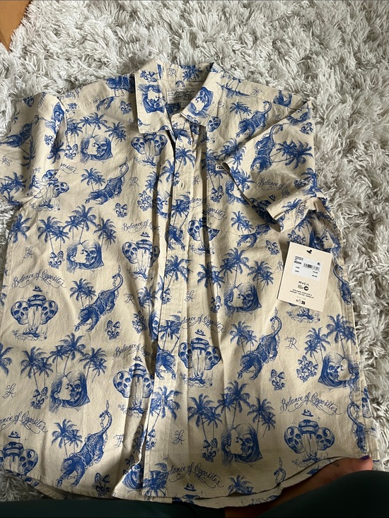 RVCA Other - RVCA Beige Short-Sleeve Button-Up Shirt with Blue Tropical Print